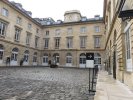 Collège de France dispensant un enseignement gratuit et ouvert à tous